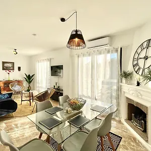 riviera-by-the-beach-2-bedroom-apartment.es-andalucia.com/