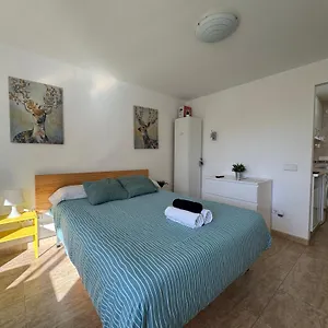 cozy-studio-near-the-beach-in-calahonda.es-andalucia.com/